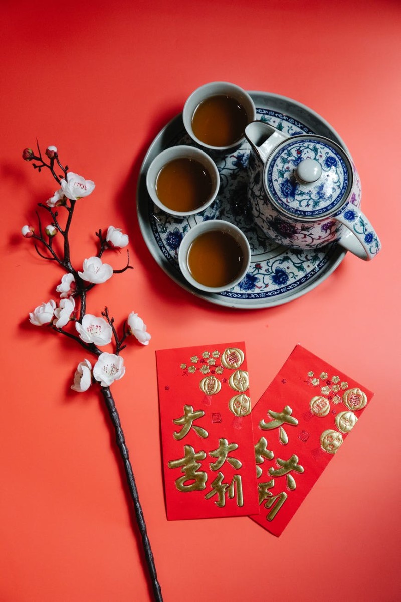 tea set and red envelopes